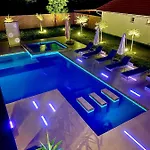 Casablanca Vendeghaz 호텔 Abádszalók