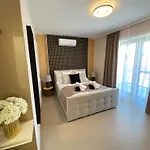 Casablanca Vendeghaz 5* Abádszalók