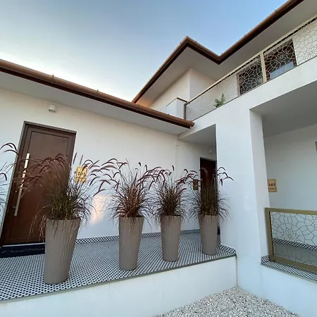 Casablanca Vendeghaz Pensjonat Abádszalók