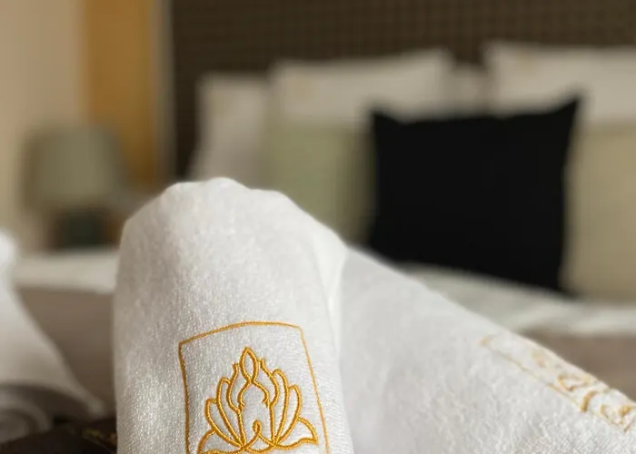 Casablanca Vendeghaz מלון 5*
