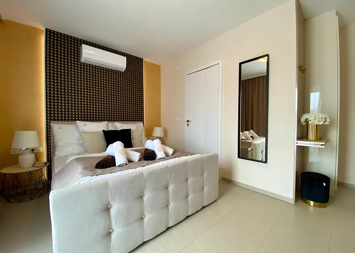 Casablanca Vendeghaz 5*